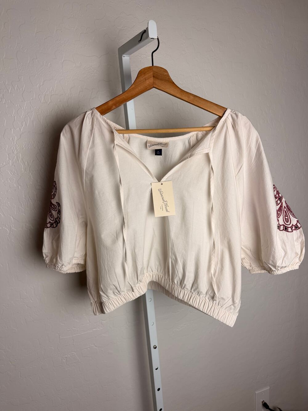Universal Thread Embroidered Peasant Blouse XL Cream Cotton Puff Sleeve NWT
